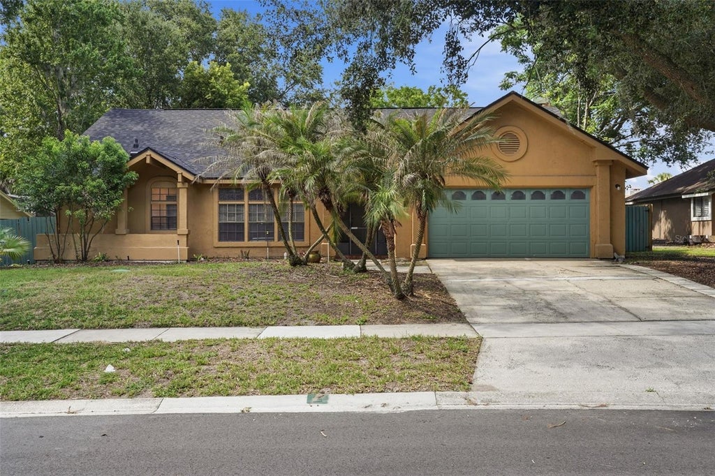 Photo of 733 Swaying Palm Drive, Apopka, FL 32712 (MLS # O6418203)