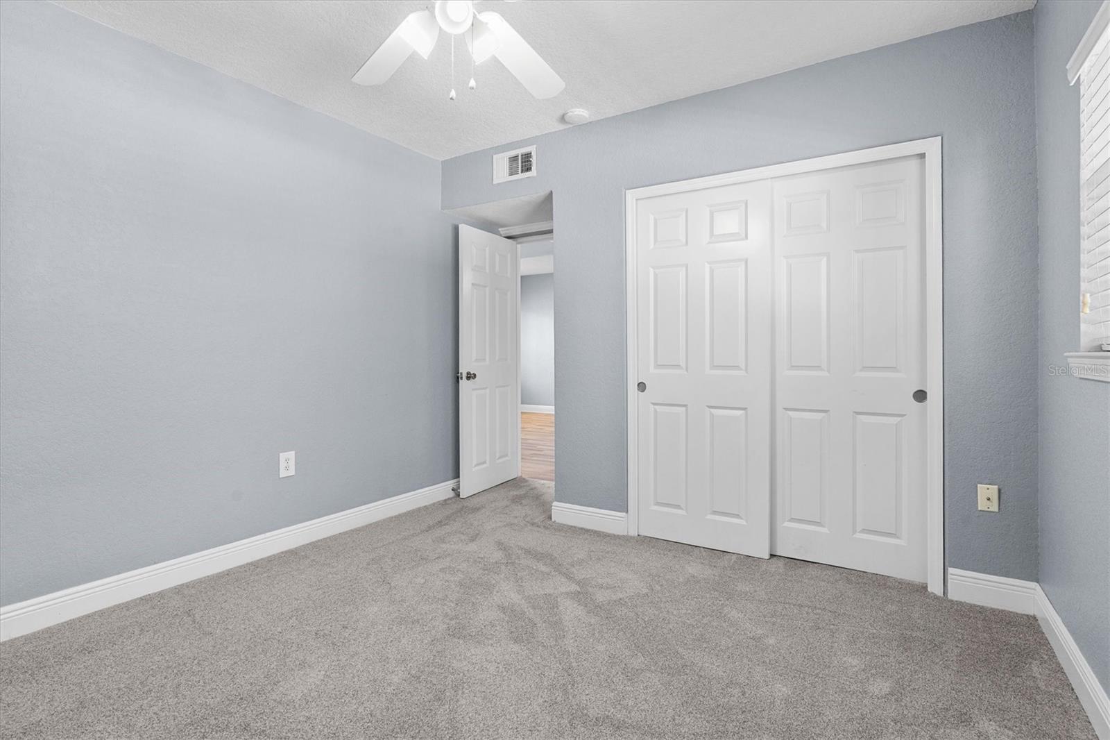 HAMPSHIRE/LK IVANHOE CONDO - Residential