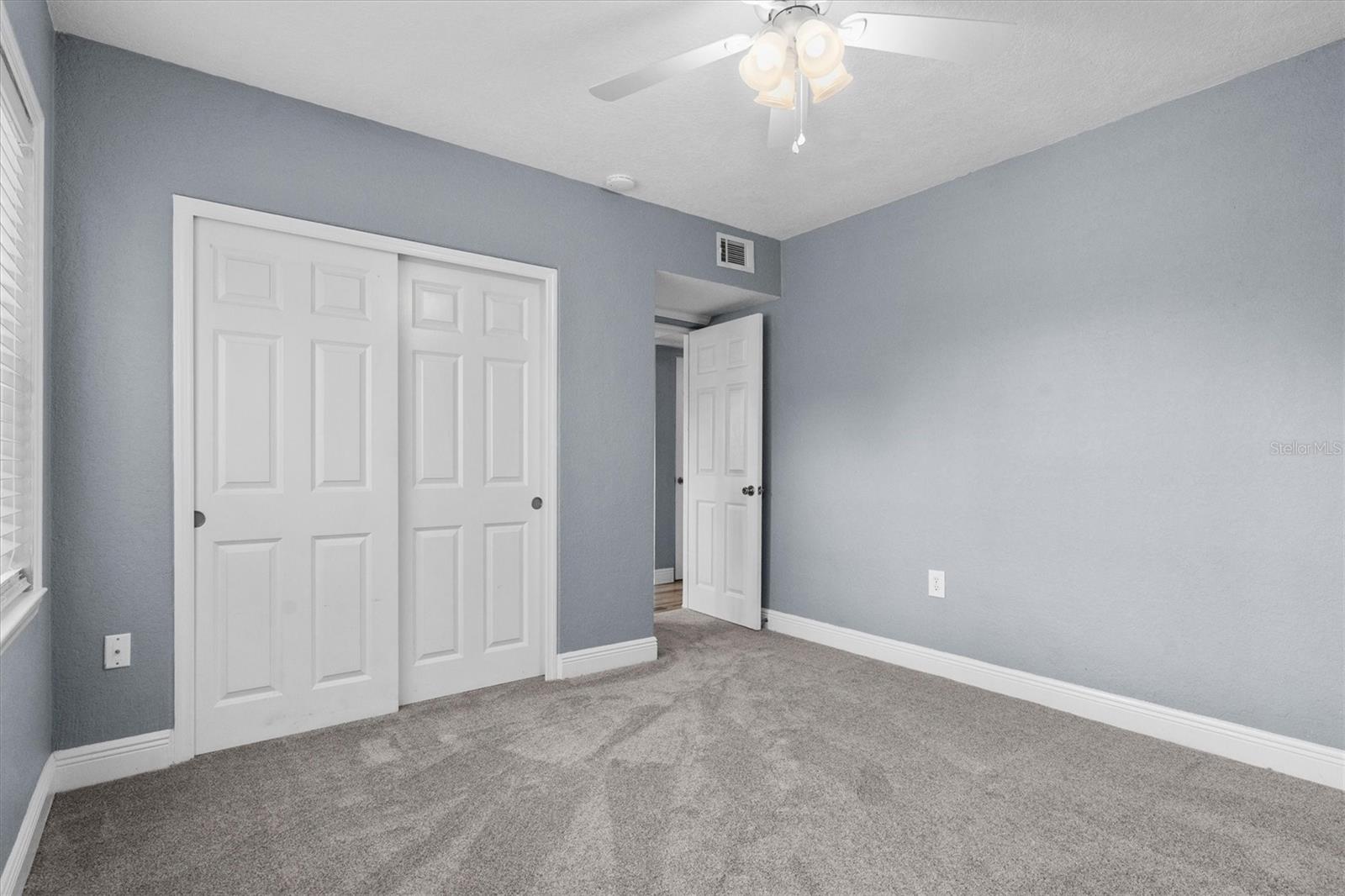 HAMPSHIRE/LK IVANHOE CONDO - Residential