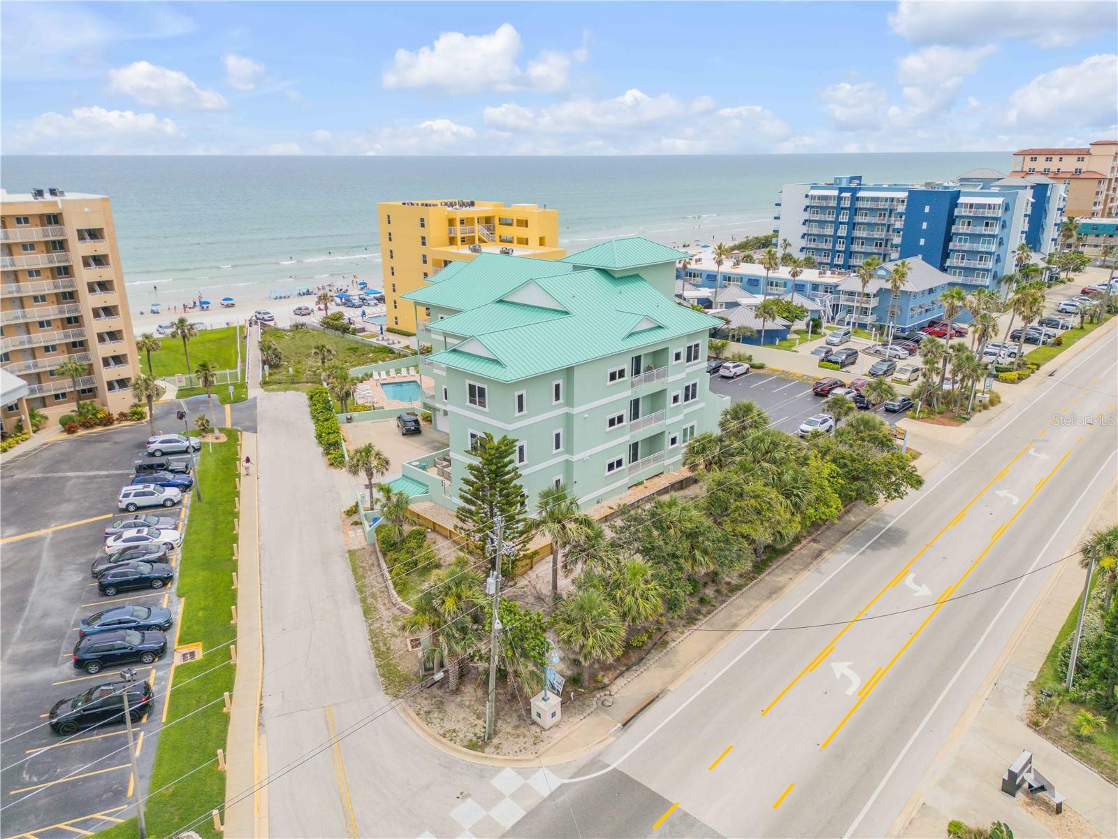 DUNE POINT CONDO - Residential