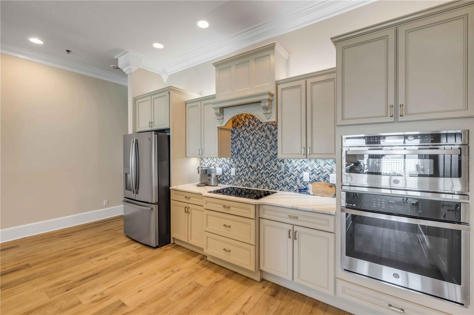 DUNE POINT CONDO - Residential
