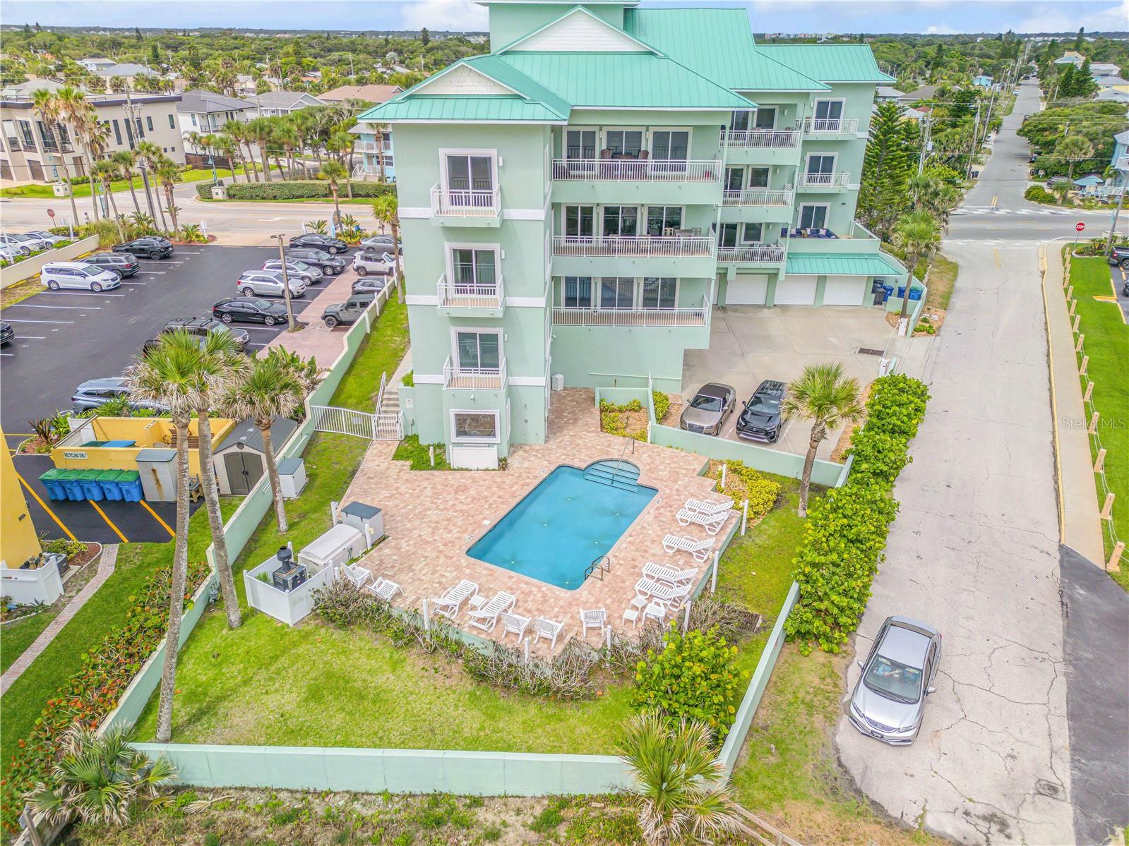 DUNE POINT CONDO - Residential