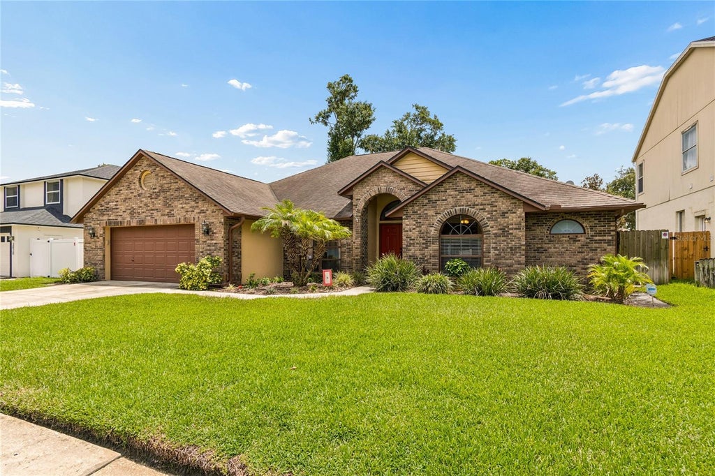 Photo of 3822 Cold Creek Drive, Valrico, FL 33594 (MLS # TB8558999)