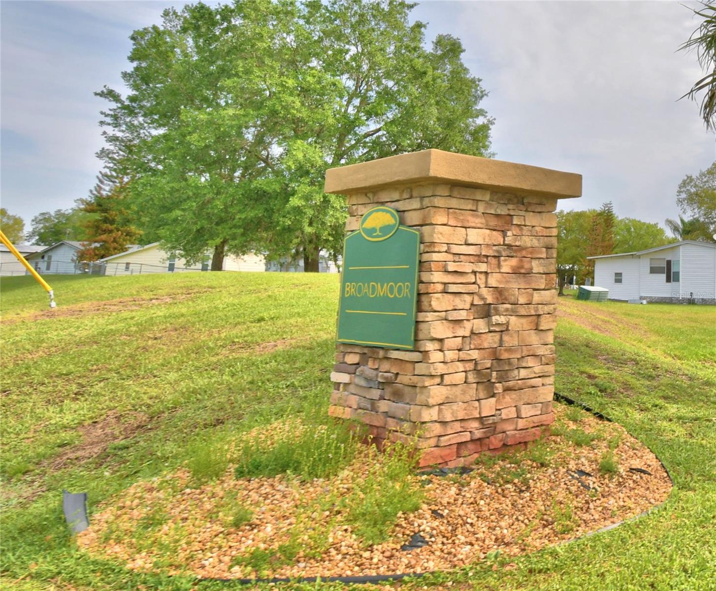 BROADMOOR - Residential