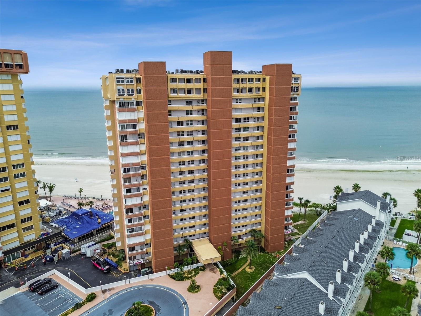 REDINGTON TOWERS 3 CONDO - Residential