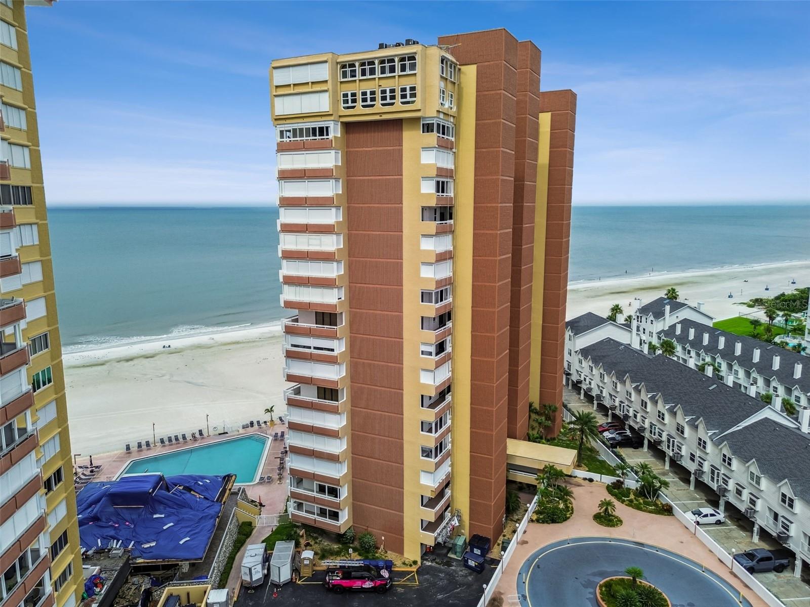 REDINGTON TOWERS 3 CONDO - Residential