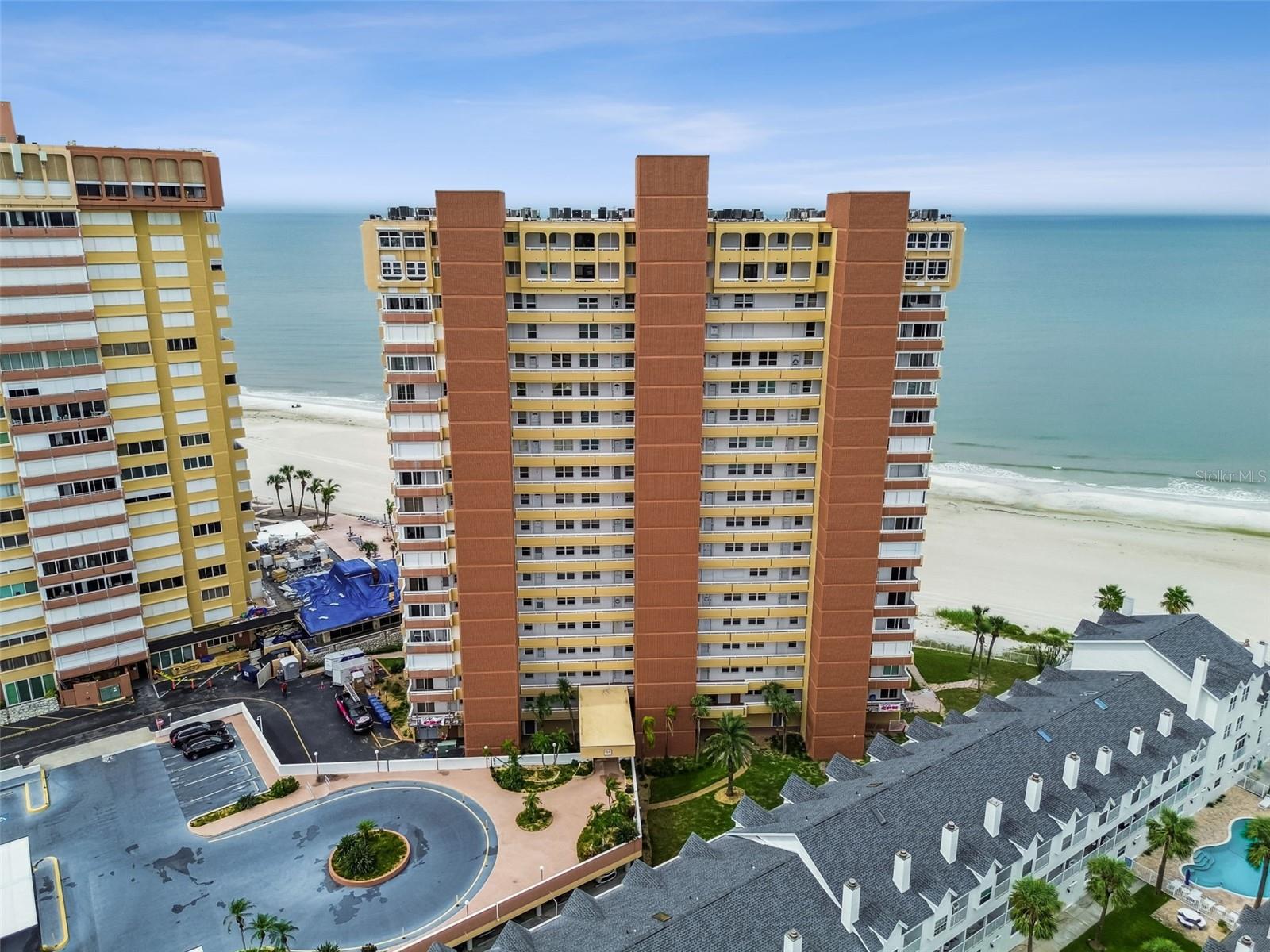 REDINGTON TOWERS 3 CONDO - Residential