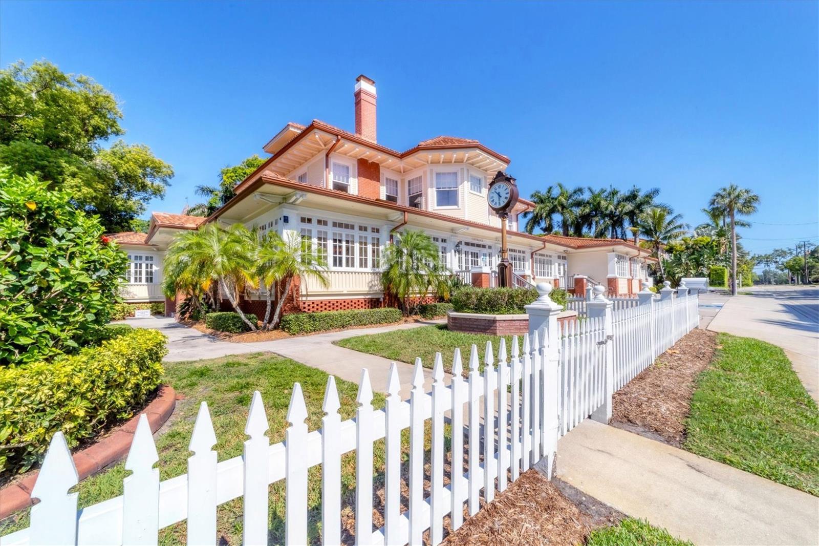 LOT B HABITAT OAKS SUB - Residential