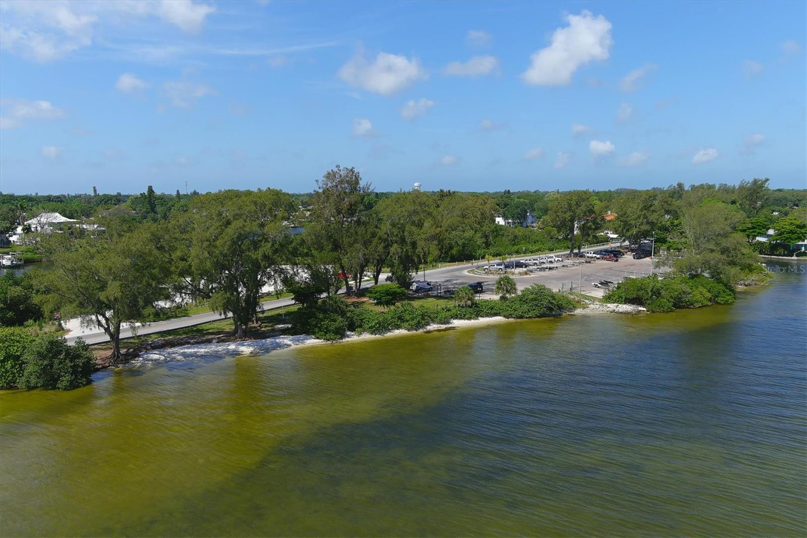 LOT B HABITAT OAKS SUB - Residential