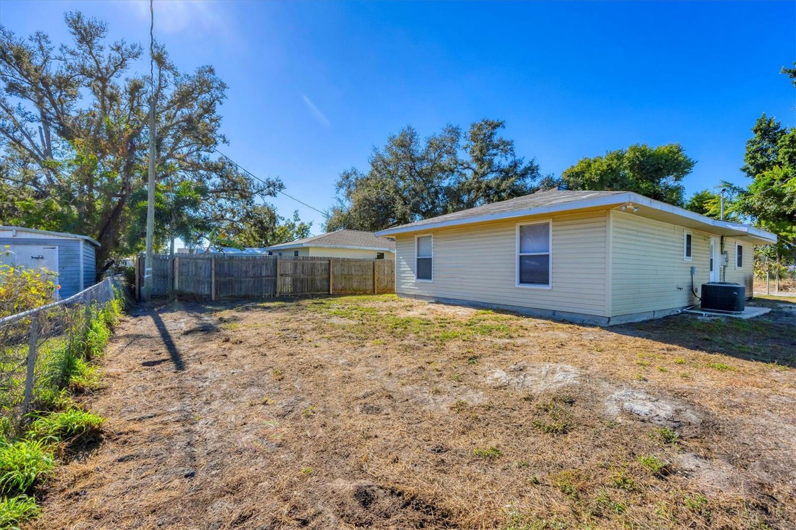 LOT B HABITAT OAKS SUB - Residential
