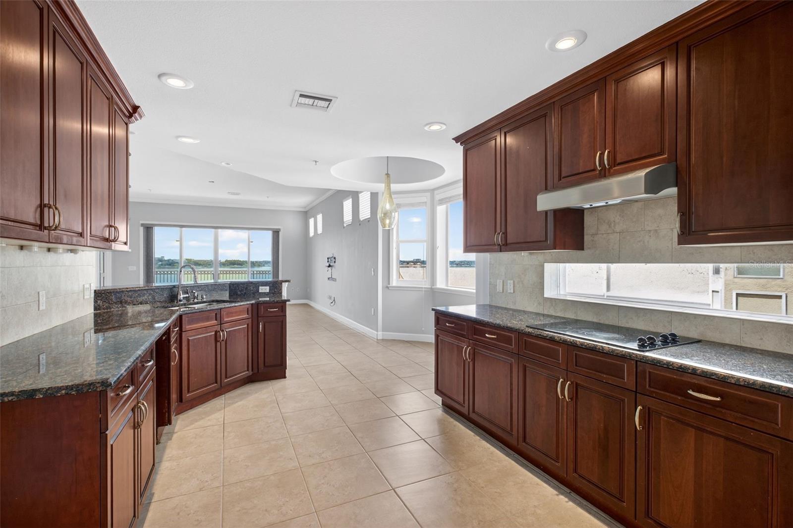 VIZCAYA HEIGHTS CONDO 7 - Residential