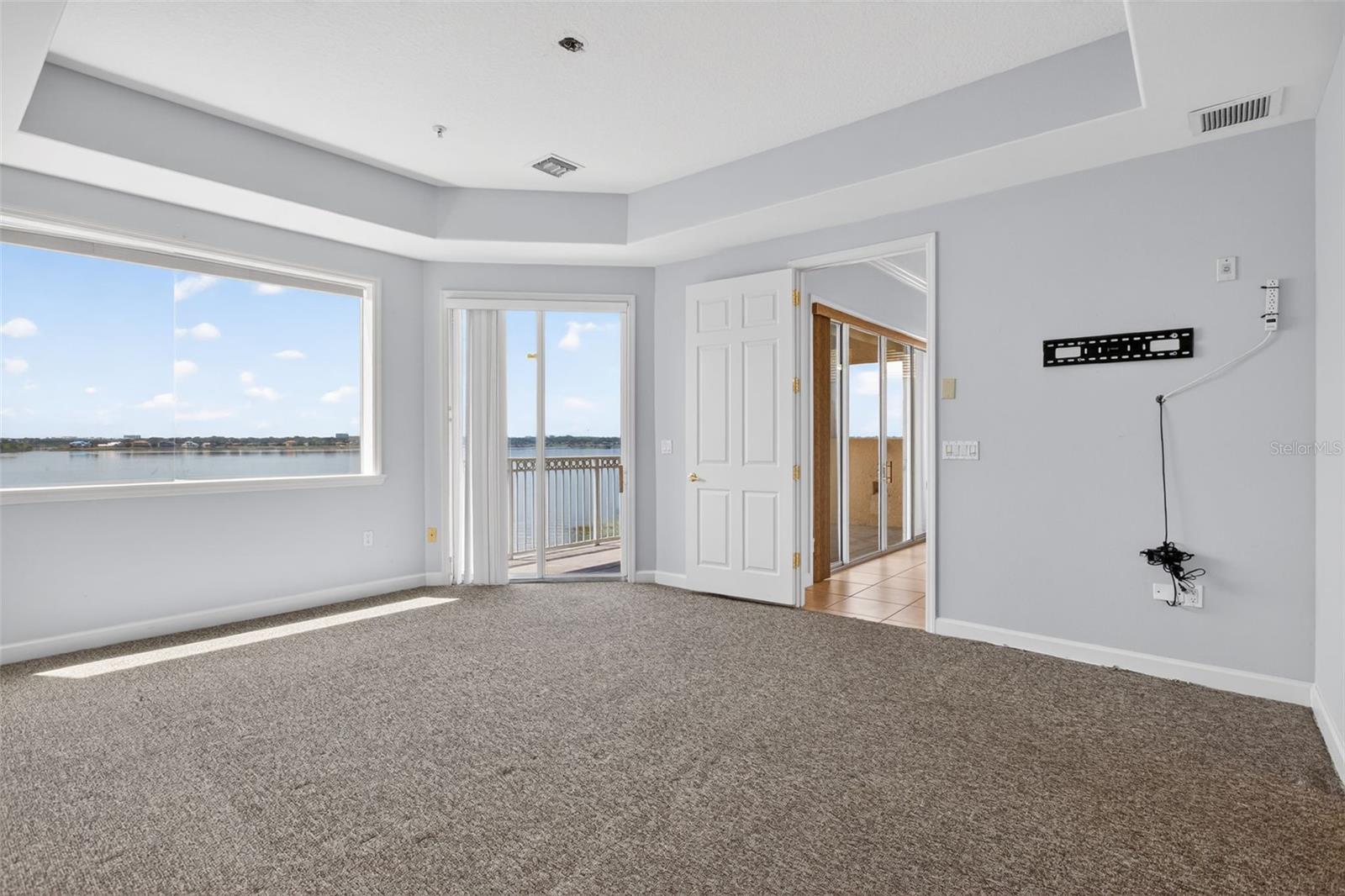 VIZCAYA HEIGHTS CONDO 7 - Residential