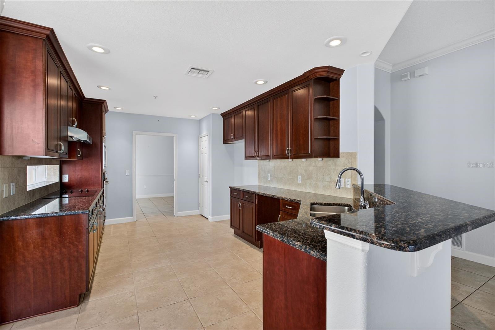 VIZCAYA HEIGHTS CONDO 7 - Residential