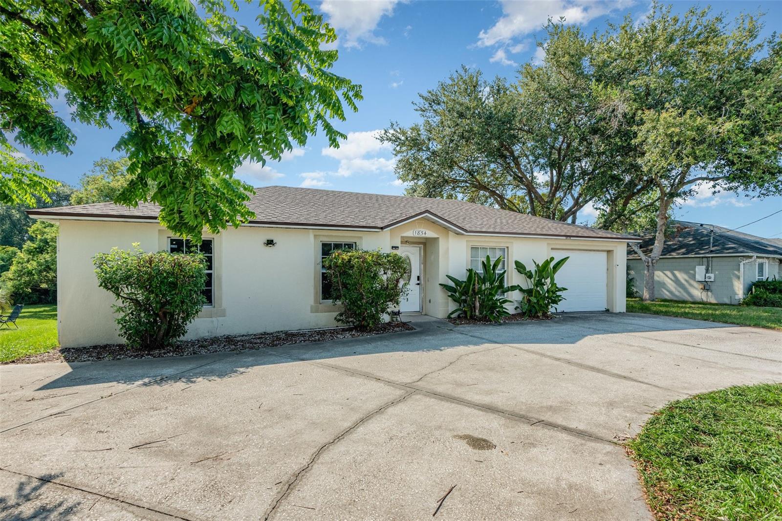 1854 N NORMANDY BOULEVARD