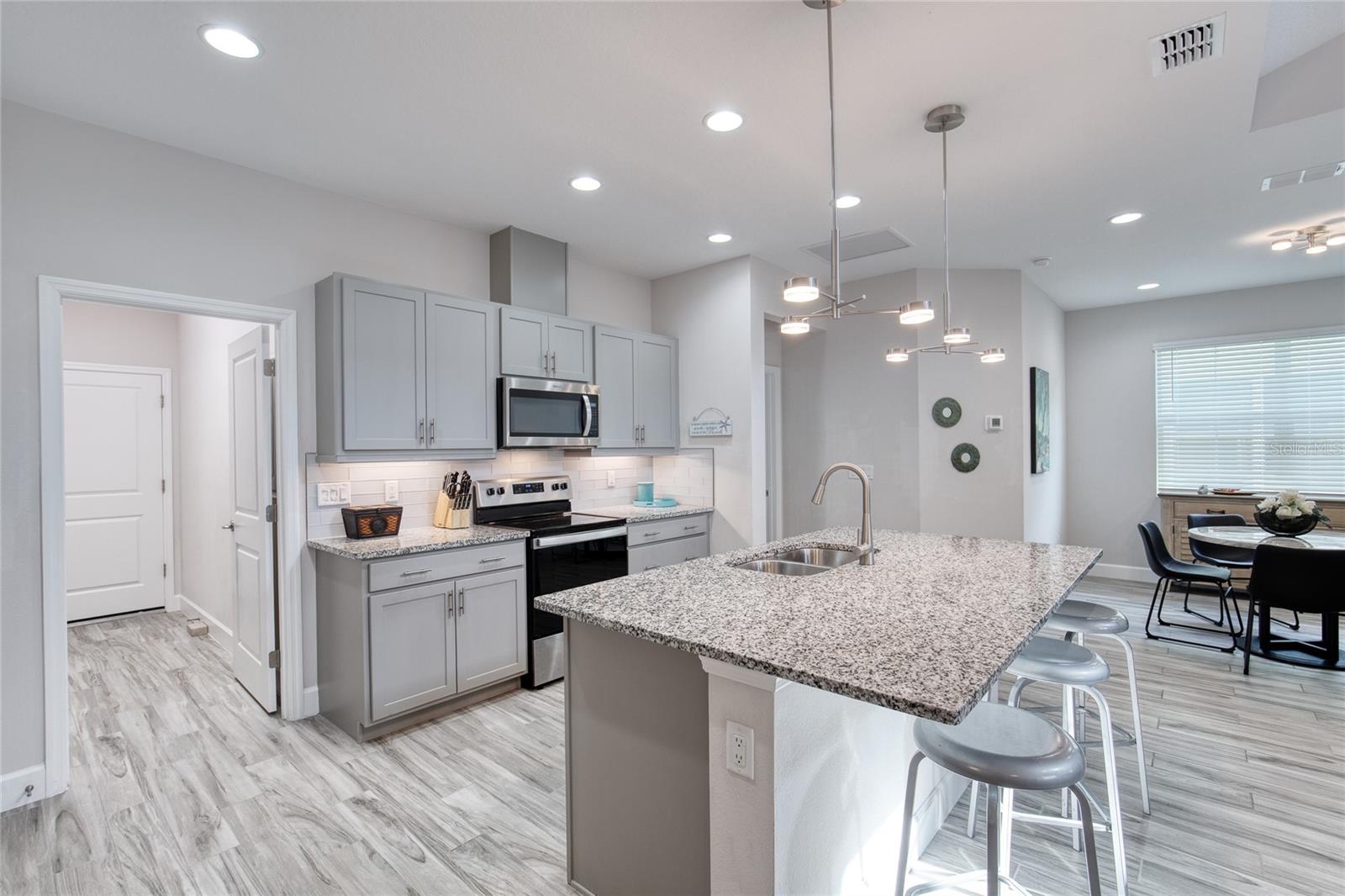 LATITUDE/DAYTONA BEACH PH 5 - Residential