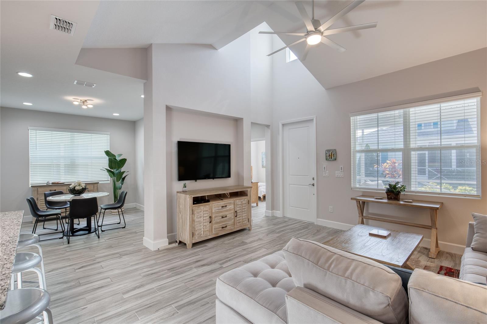 LATITUDE/DAYTONA BEACH PH 5 - Residential