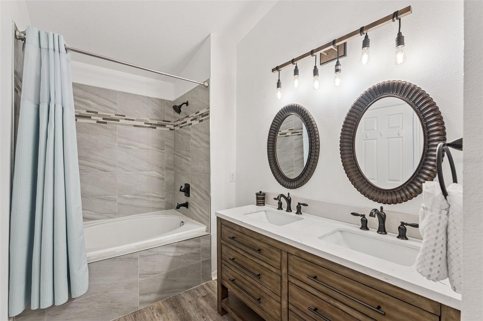 LAKE REAMS TOWNHOMES - Residential