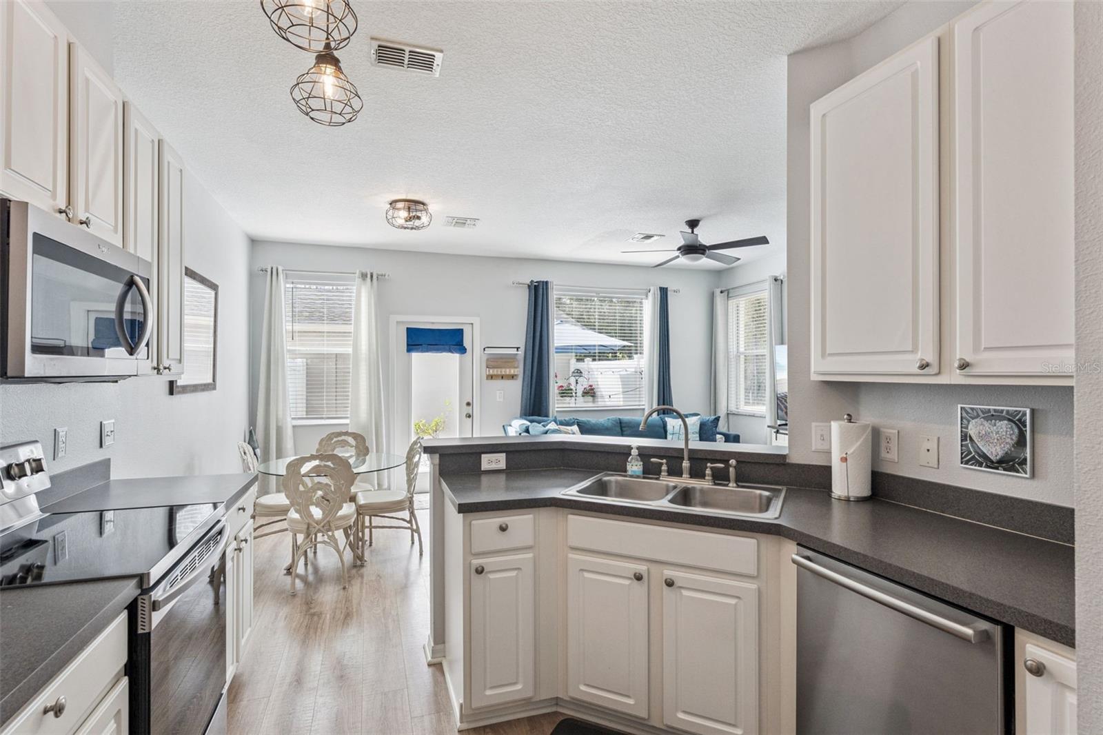 LAKE REAMS TOWNHOMES - Residential