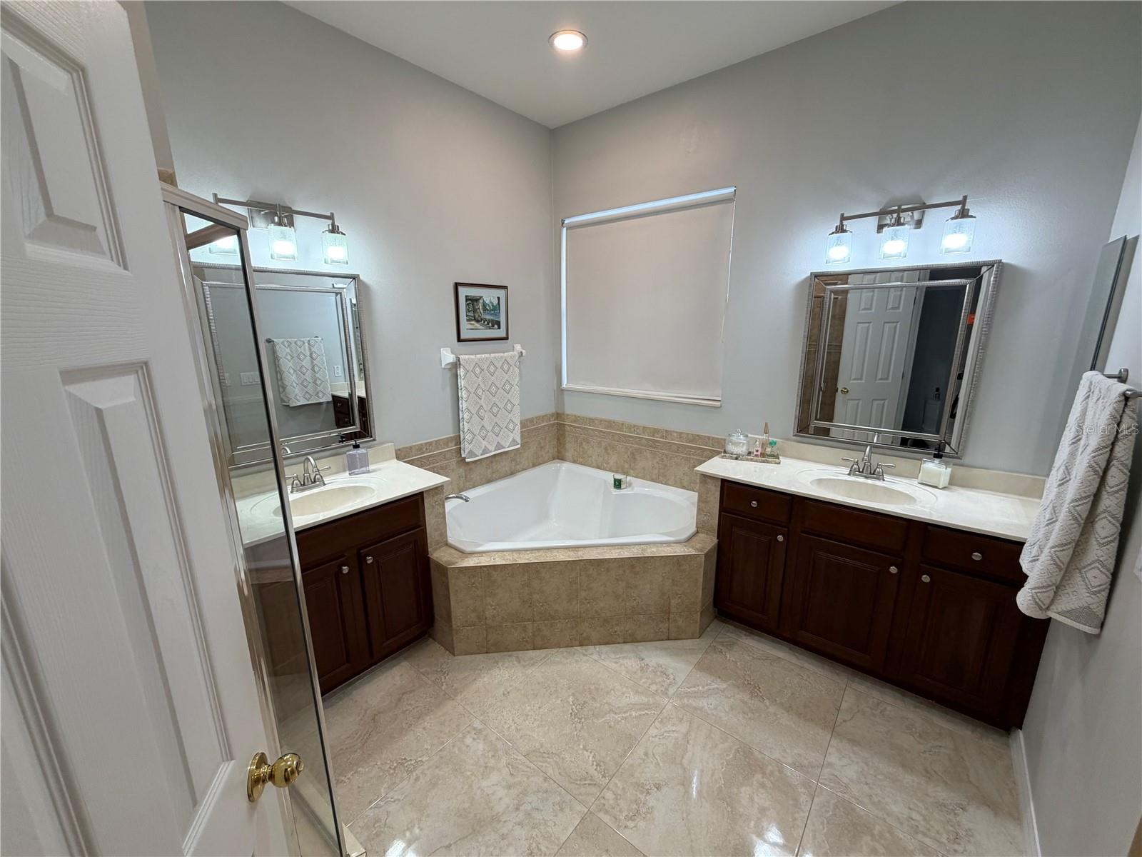 AVERY PARK - Residential