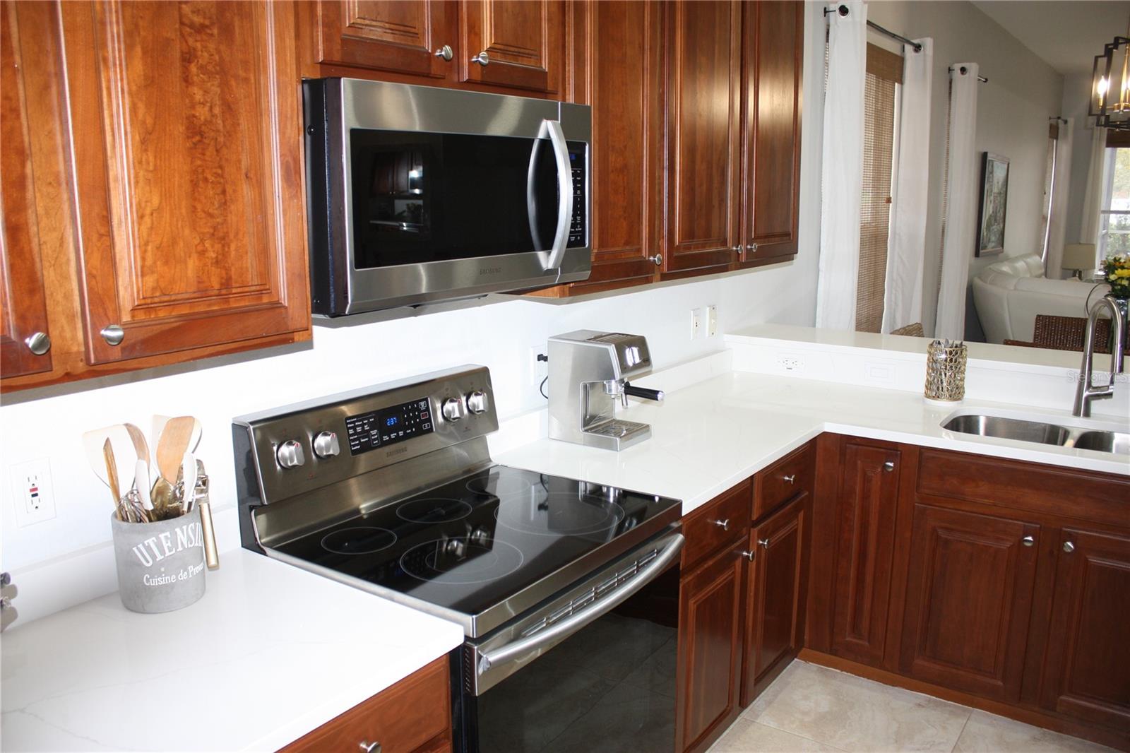 AVERY PARK - Residential