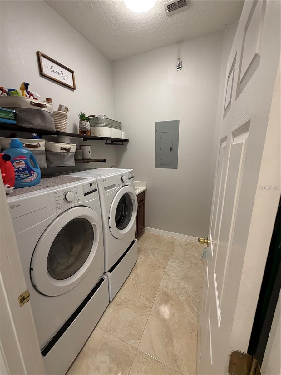 AVERY PARK - Residential