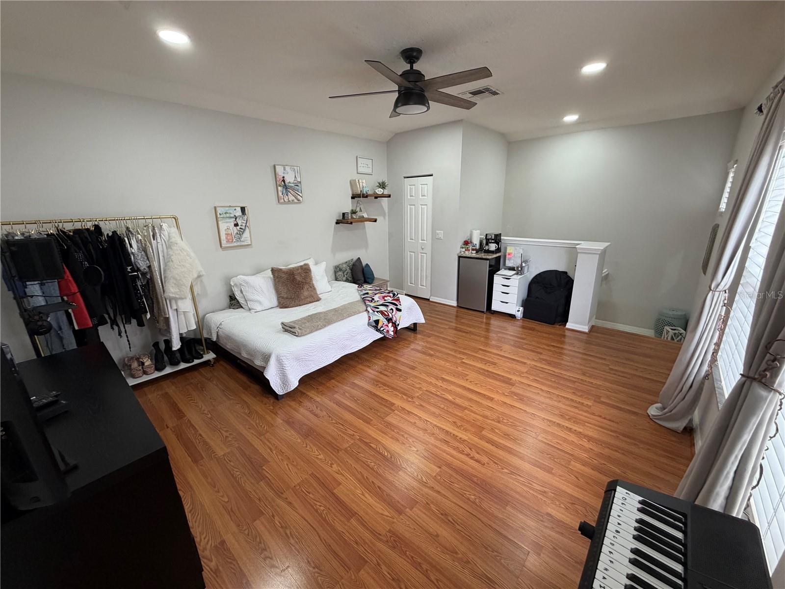 AVERY PARK - Residential