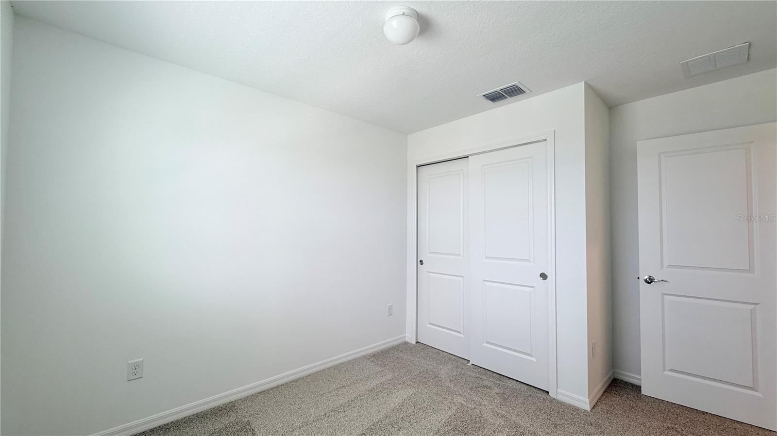 PARKSIDE TRAILS - Residential Lease