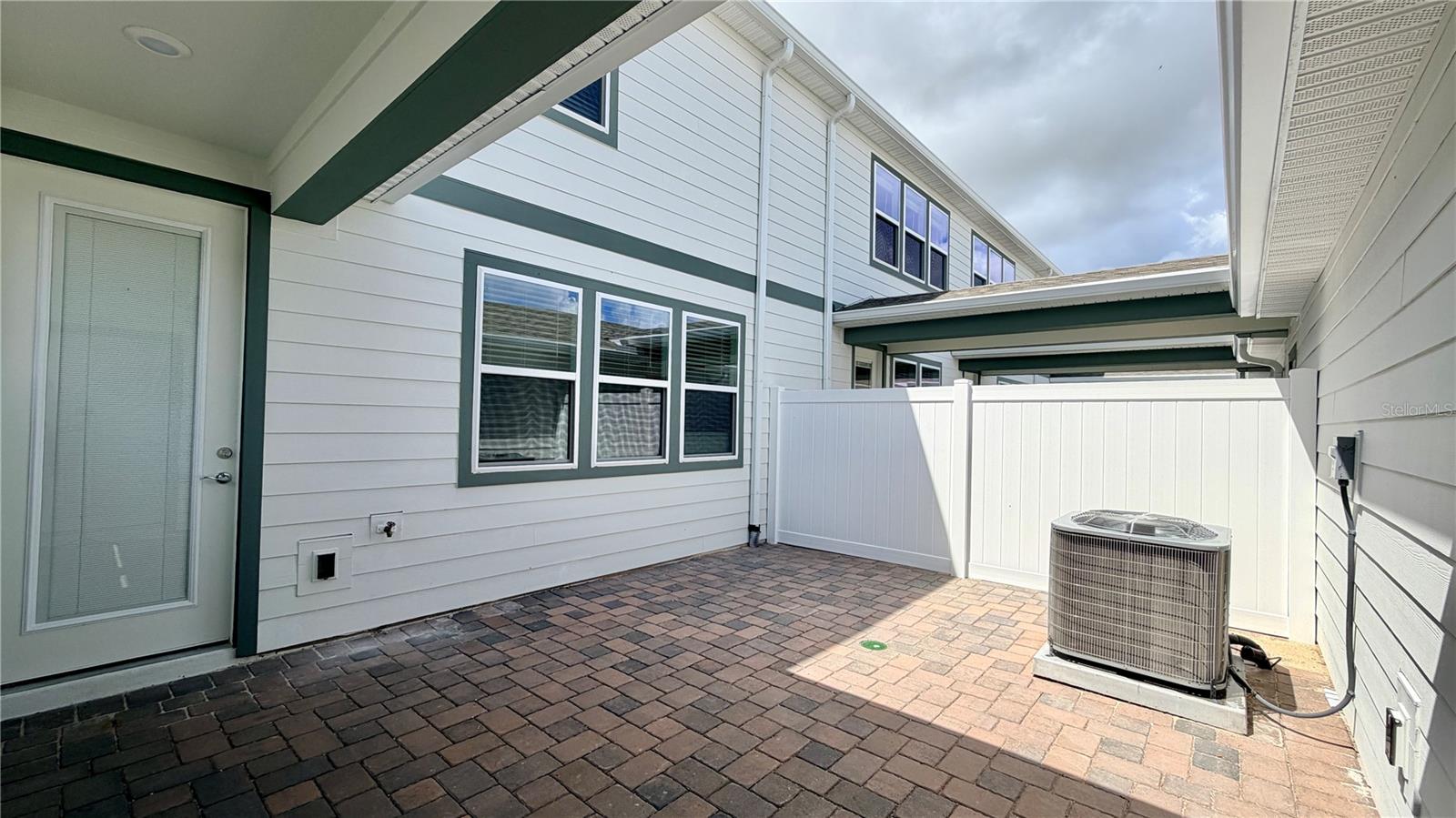 PARKSIDE TRAILS - Residential Lease