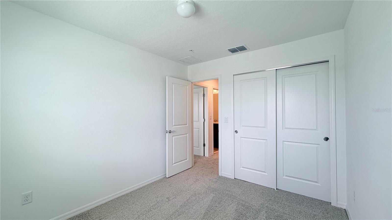 PARKSIDE TRAILS - Residential Lease