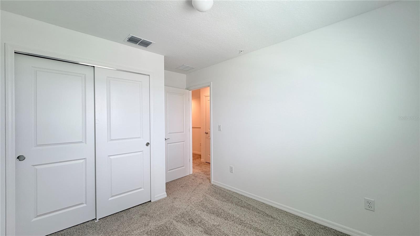 PARKSIDE TRAILS - Residential Lease