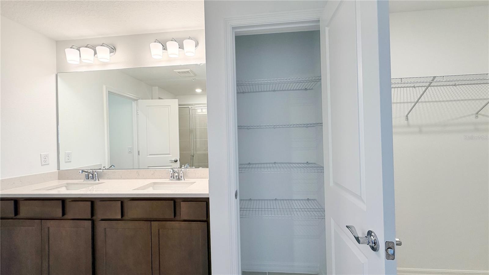 PARKSIDE TRAILS - Residential Lease