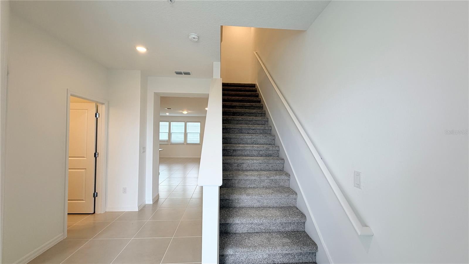 PARKSIDE TRAILS - Residential Lease
