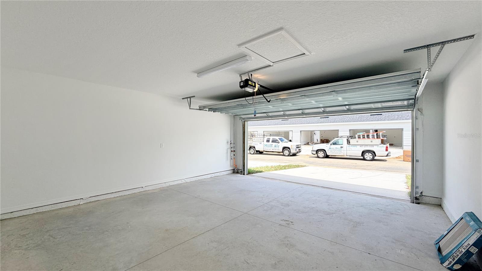 PARKSIDE TRAILS - Residential Lease