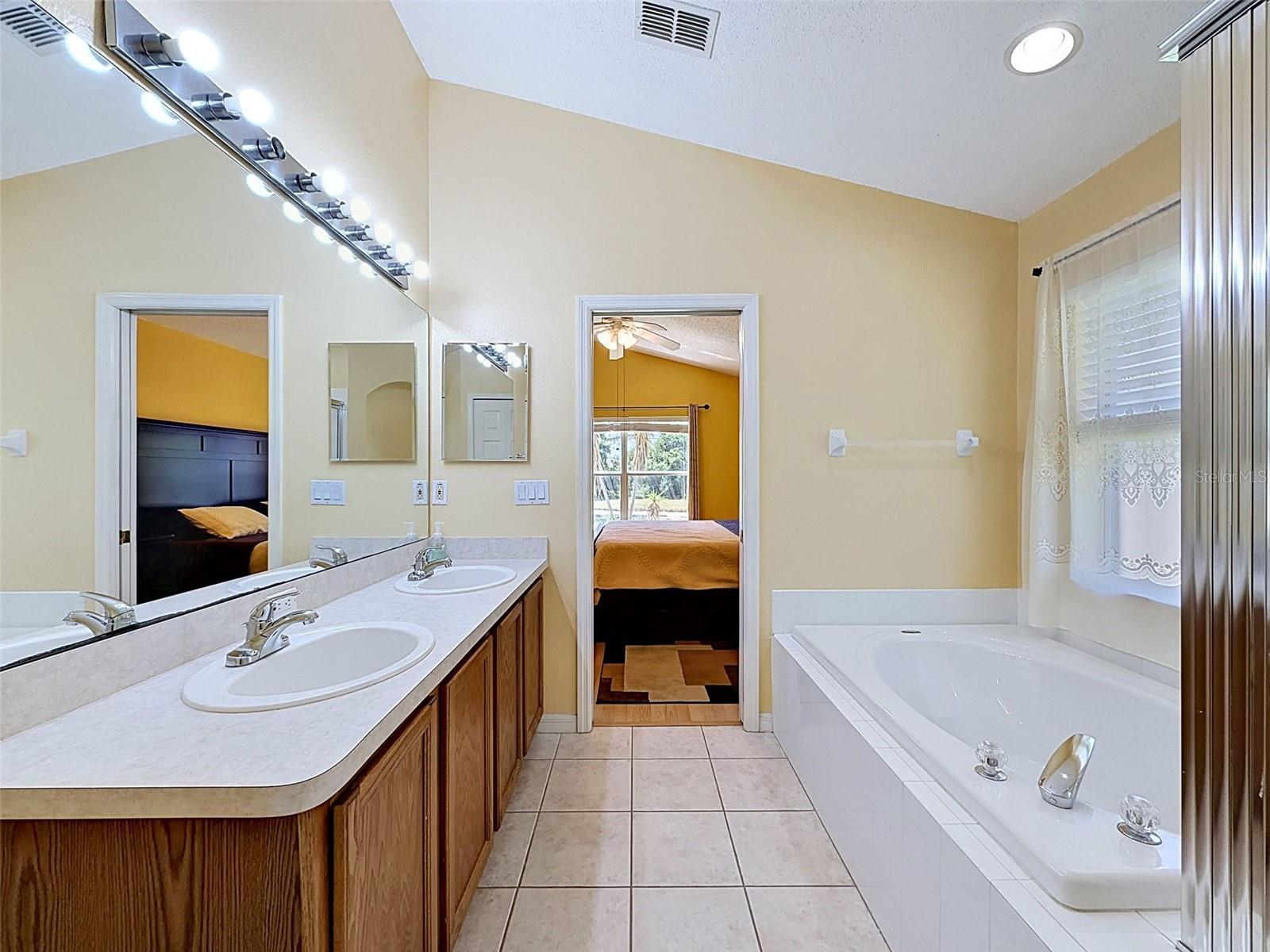 KEY VISTA PH 2 - Residential