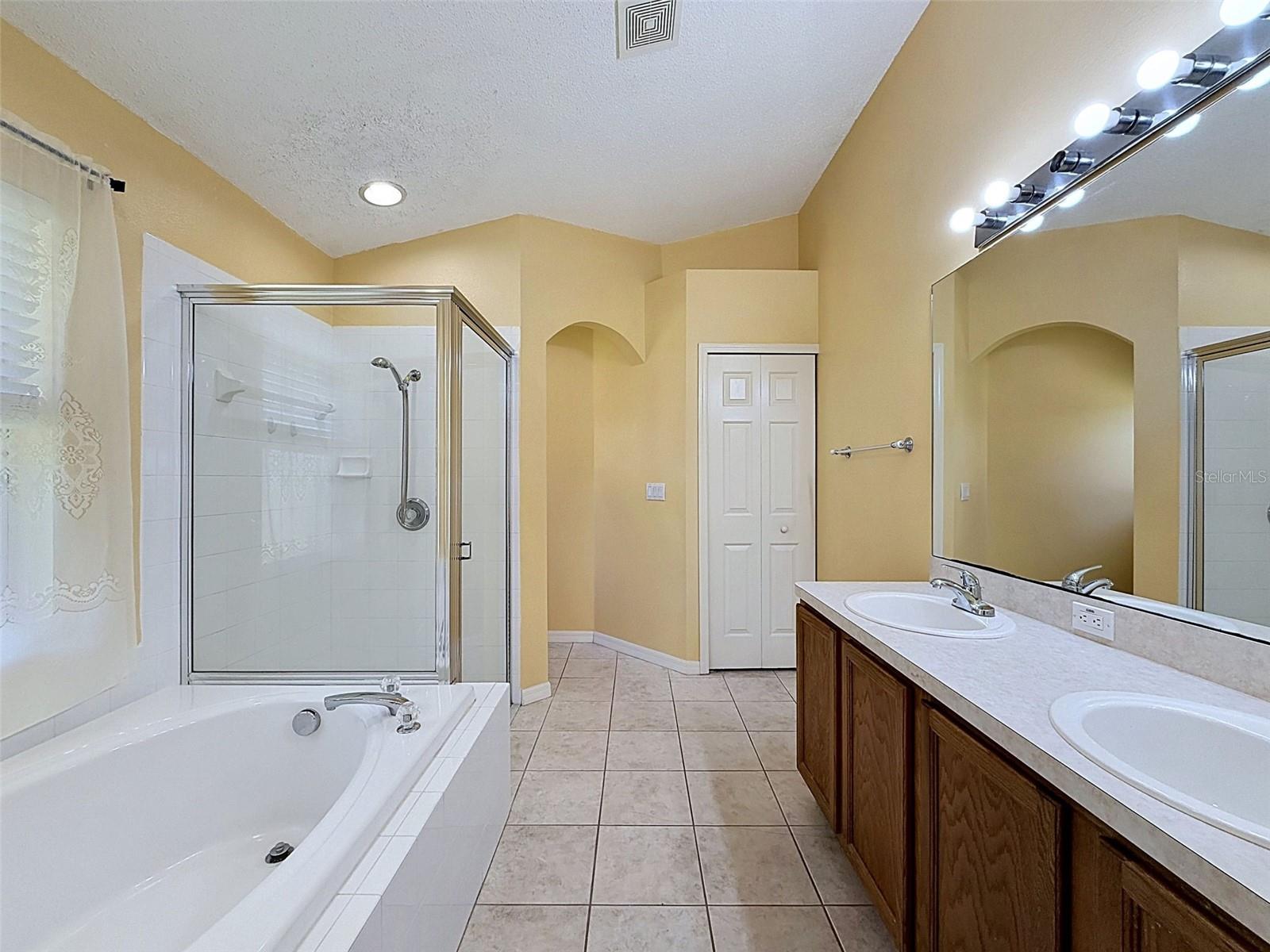 KEY VISTA PH 2 - Residential