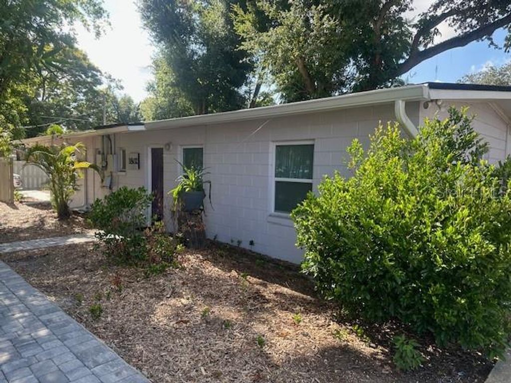 Photo of 1802 Lucerne Terrace, Orlando, FL 32806 (MLS # O6404035)