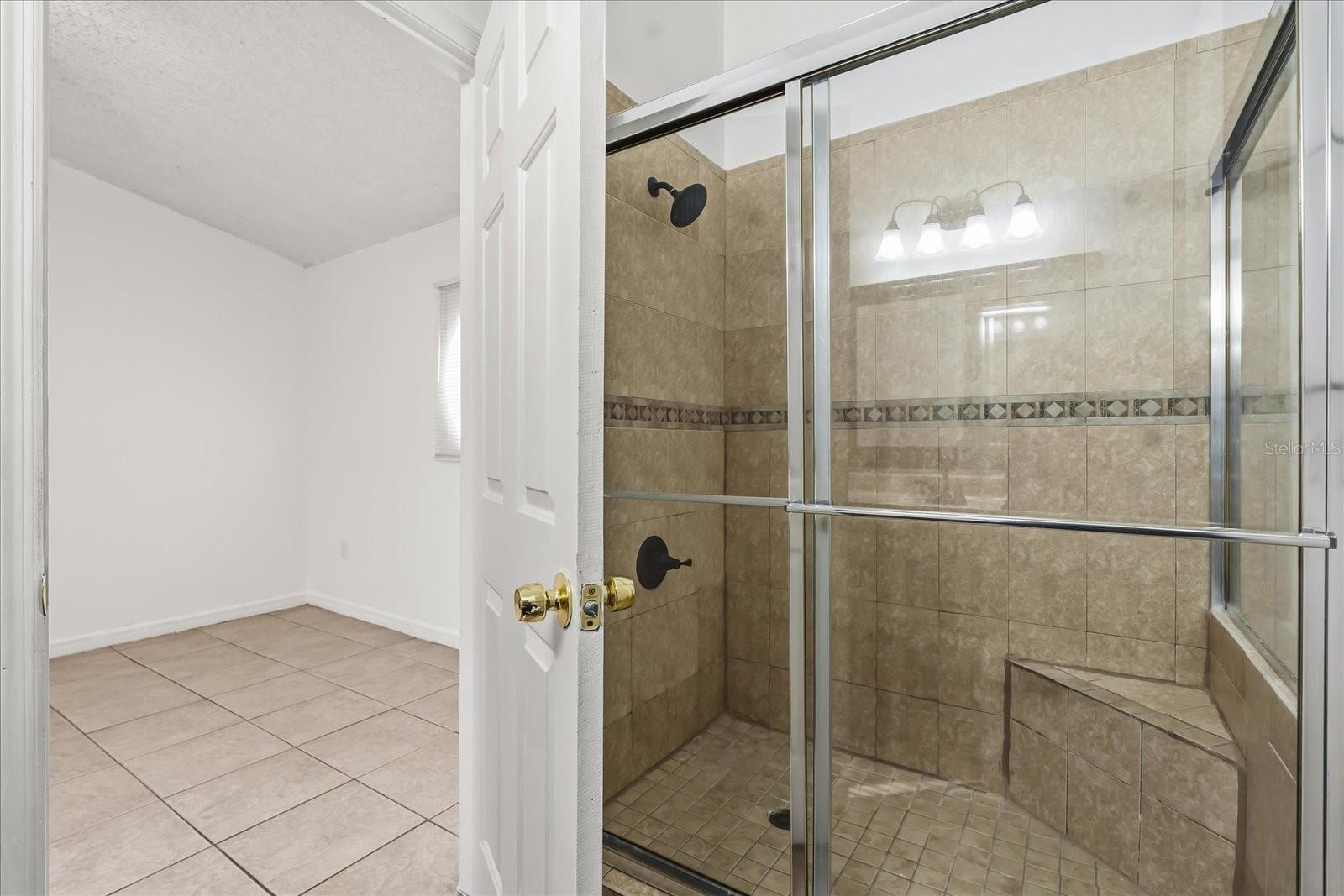 WINDSOR OAKS - Residential