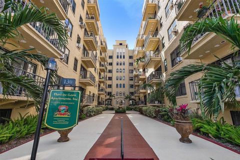 Photo of 130 4th Avenue N #608, St Petersburg, FL 33701 (MLS # TB8369787)