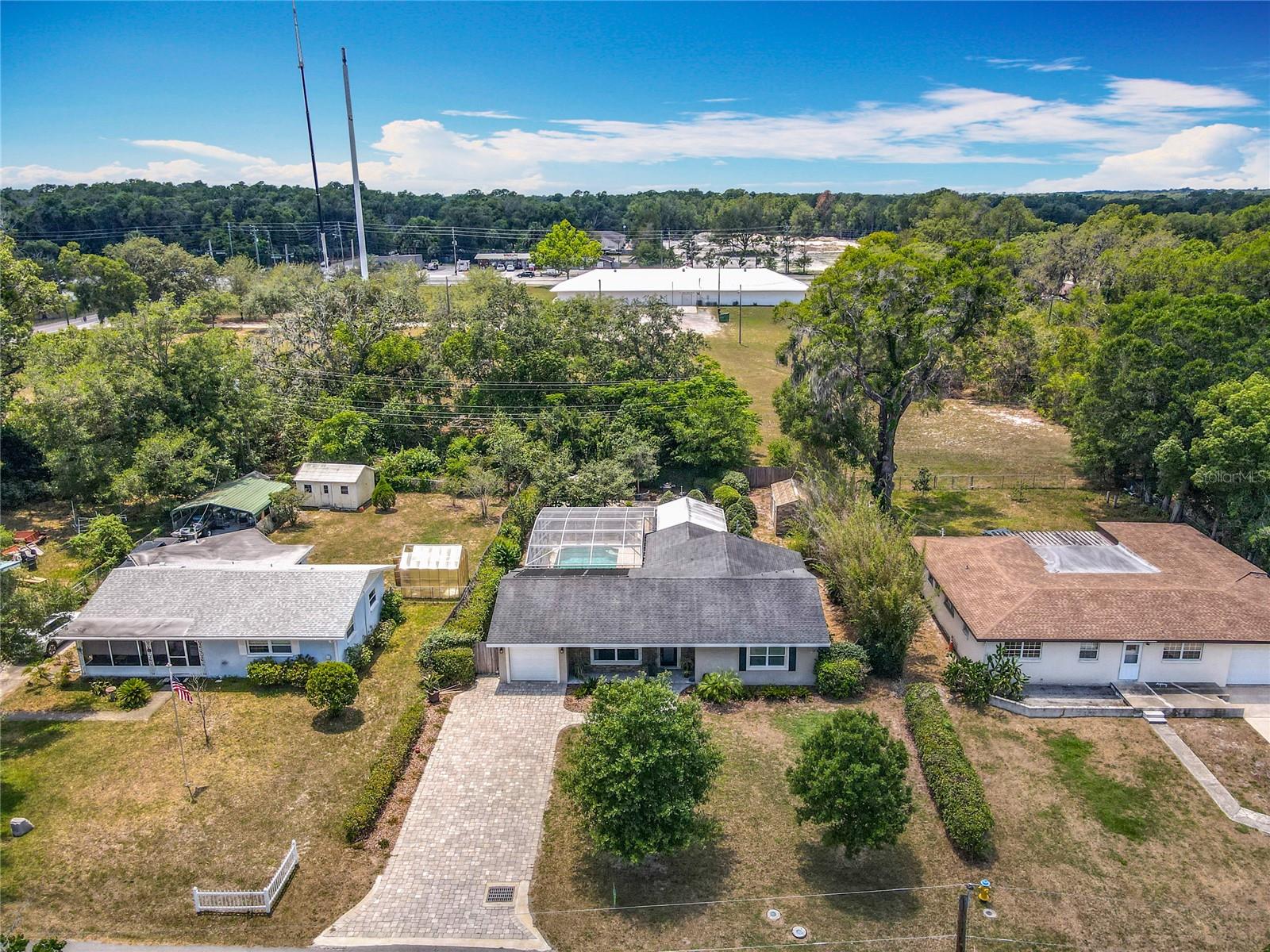 2550 MEADOWVIEW LANE