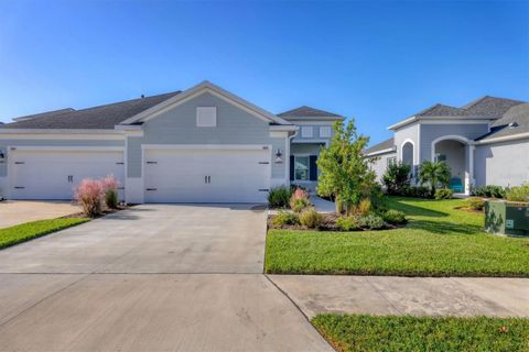 A home in PARRISH