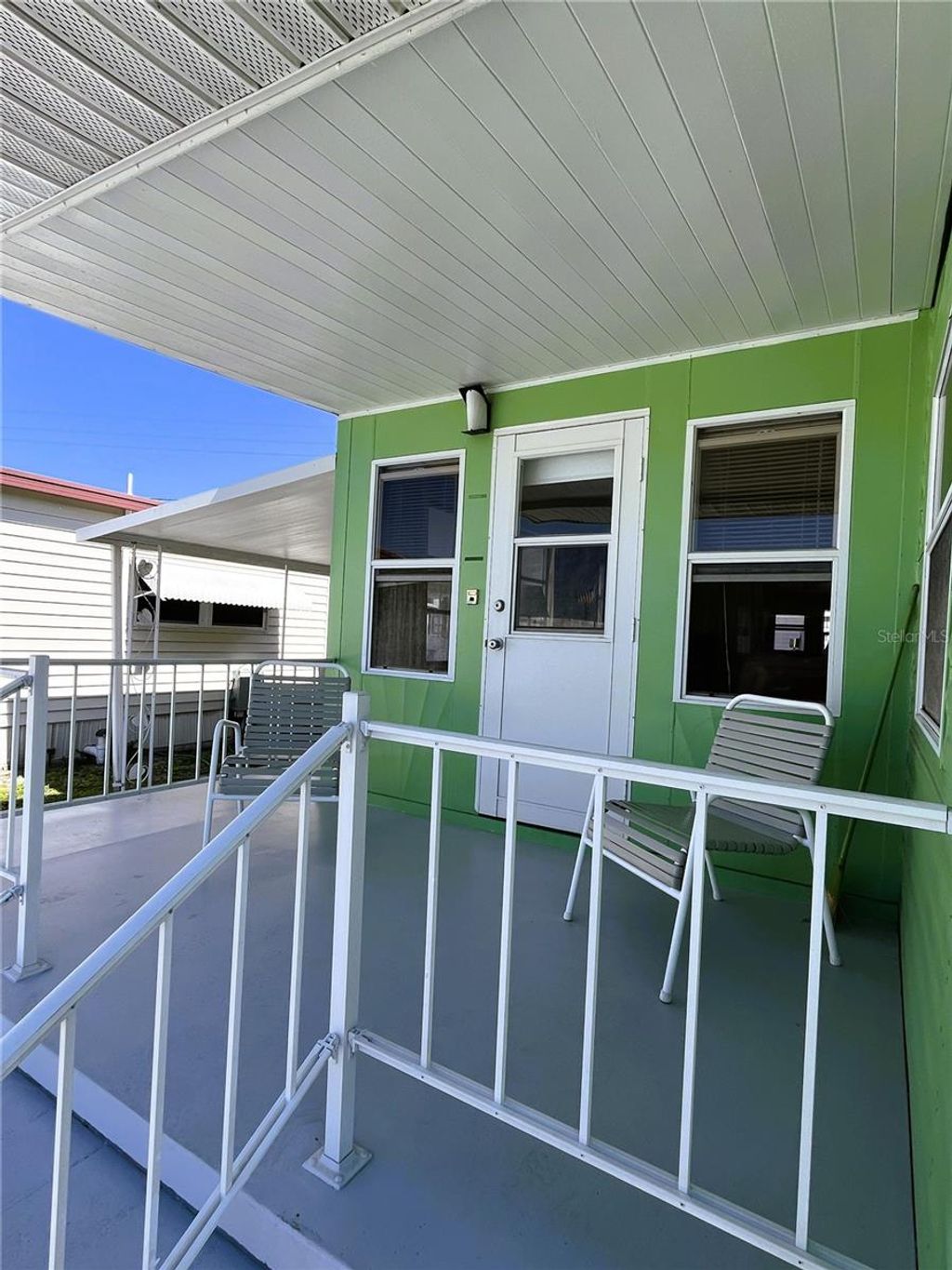 Photo of 1805 Pennsylvania Avenue, Bradenton, FL 34207 (MLS # A4687102)