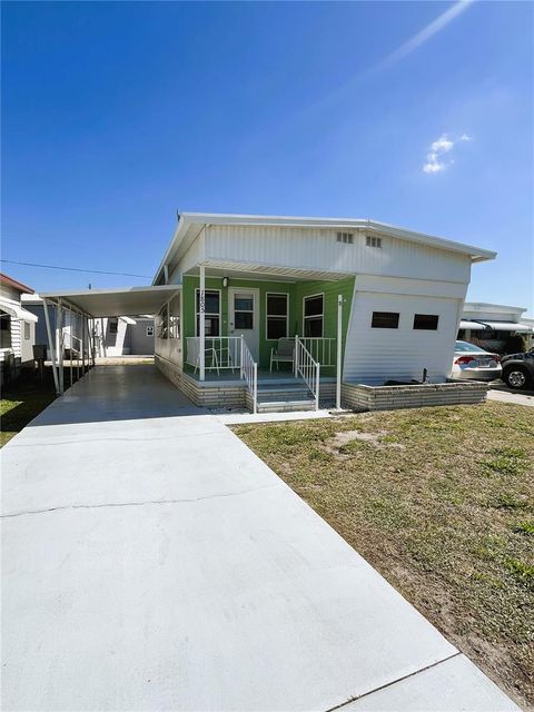 Photo of 1805 Pennsylvania Avenue, Bradenton, FL 34207 (MLS # A4687102)