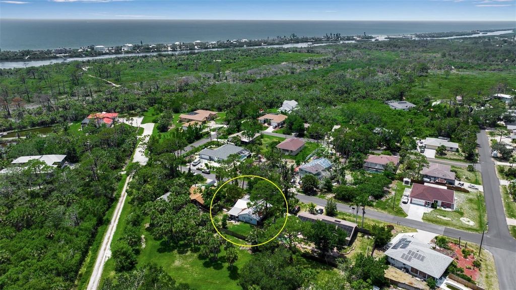 Photo of 951 Varet Road, Venice, FL 34293 (MLS # A4653656)