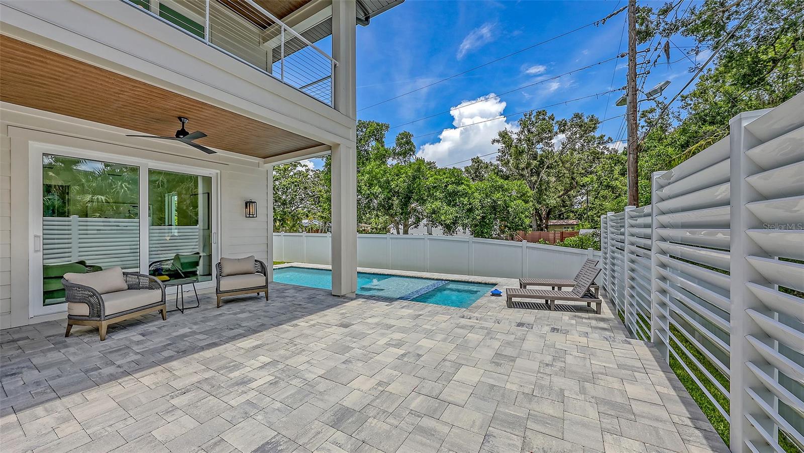 RUSTIC LODGE - Residential