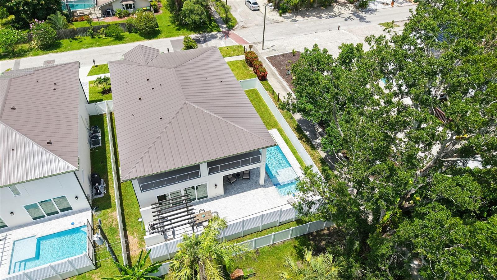 RUSTIC LODGE - Residential