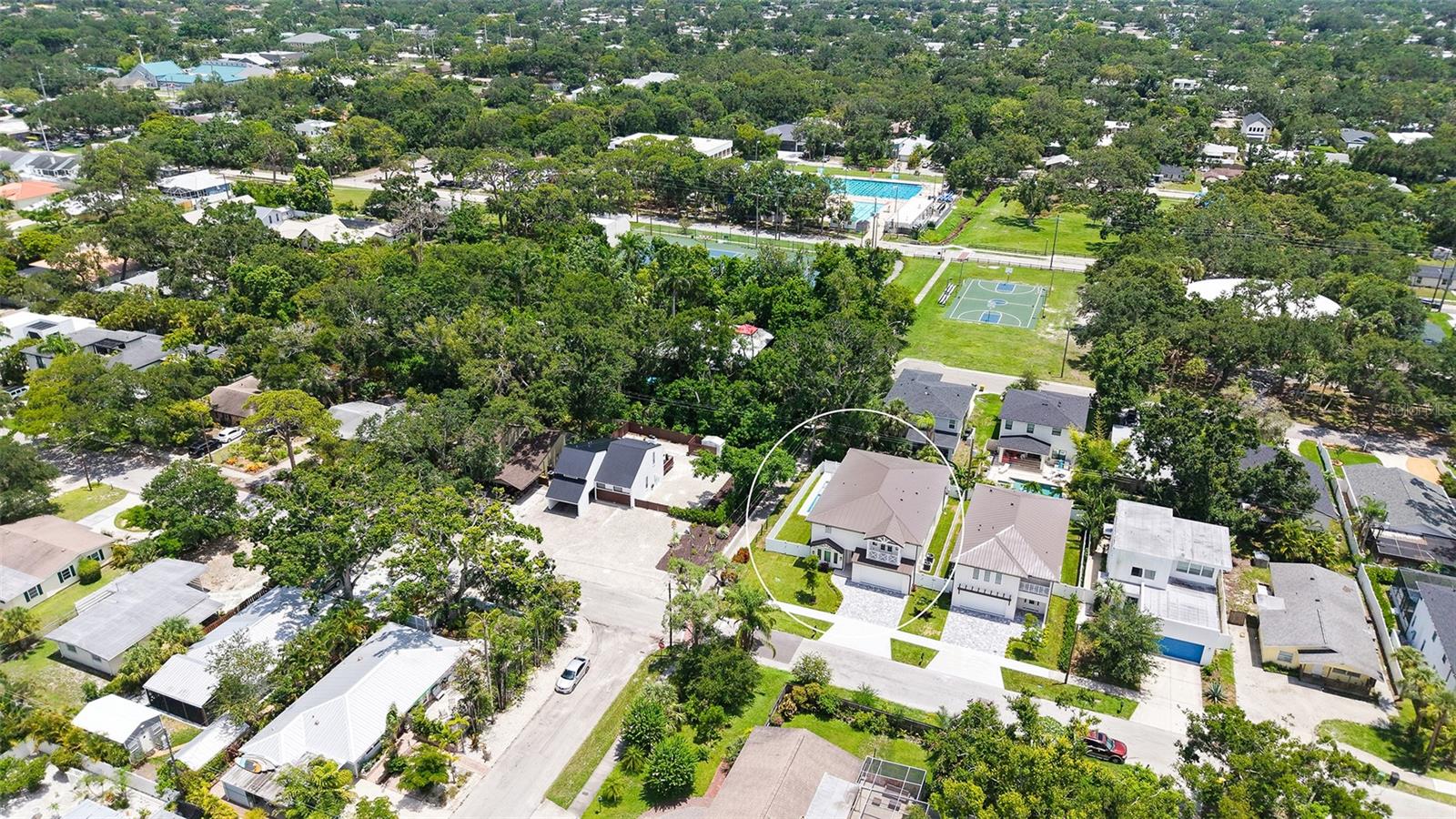 RUSTIC LODGE - Residential