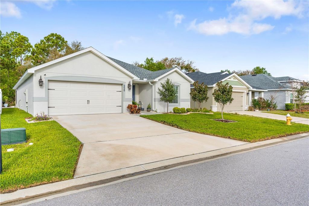 Photo of 956 Aruba Avenue, Mulberry, FL 33860 (MLS # TB8486450)