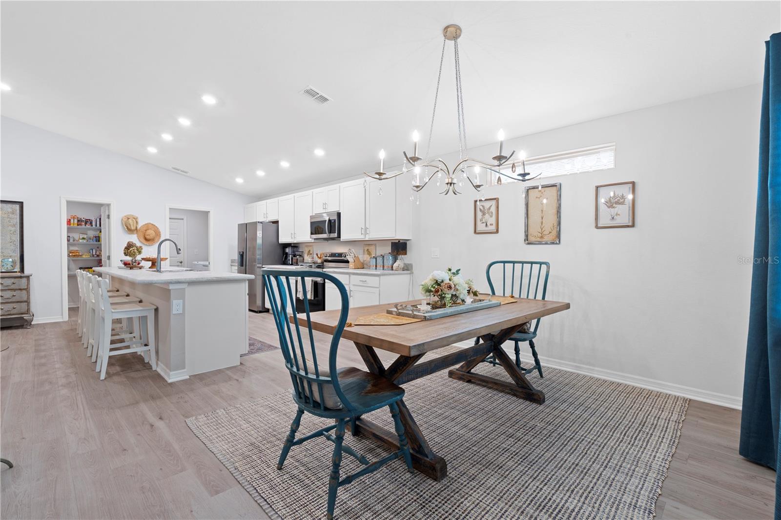 BRIDGEPORT LAKE PH TWO - Residential