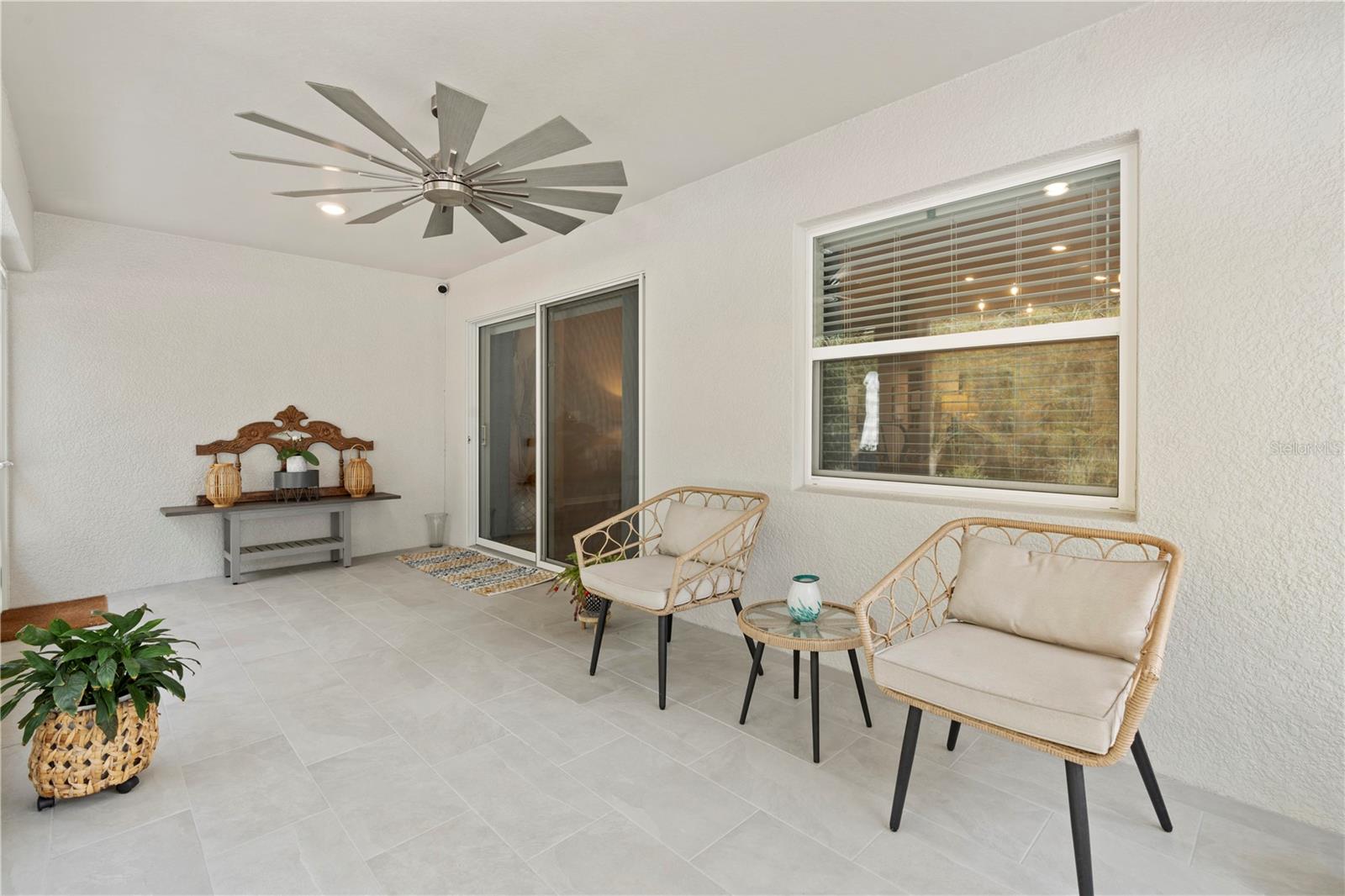 BRIDGEPORT LAKE PH TWO - Residential