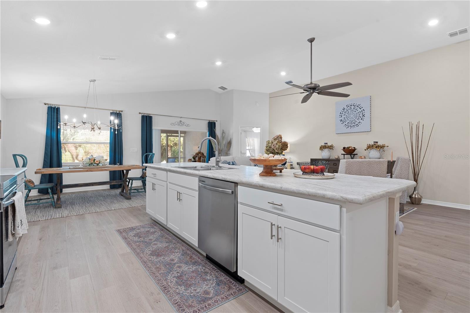 BRIDGEPORT LAKE PH TWO - Residential